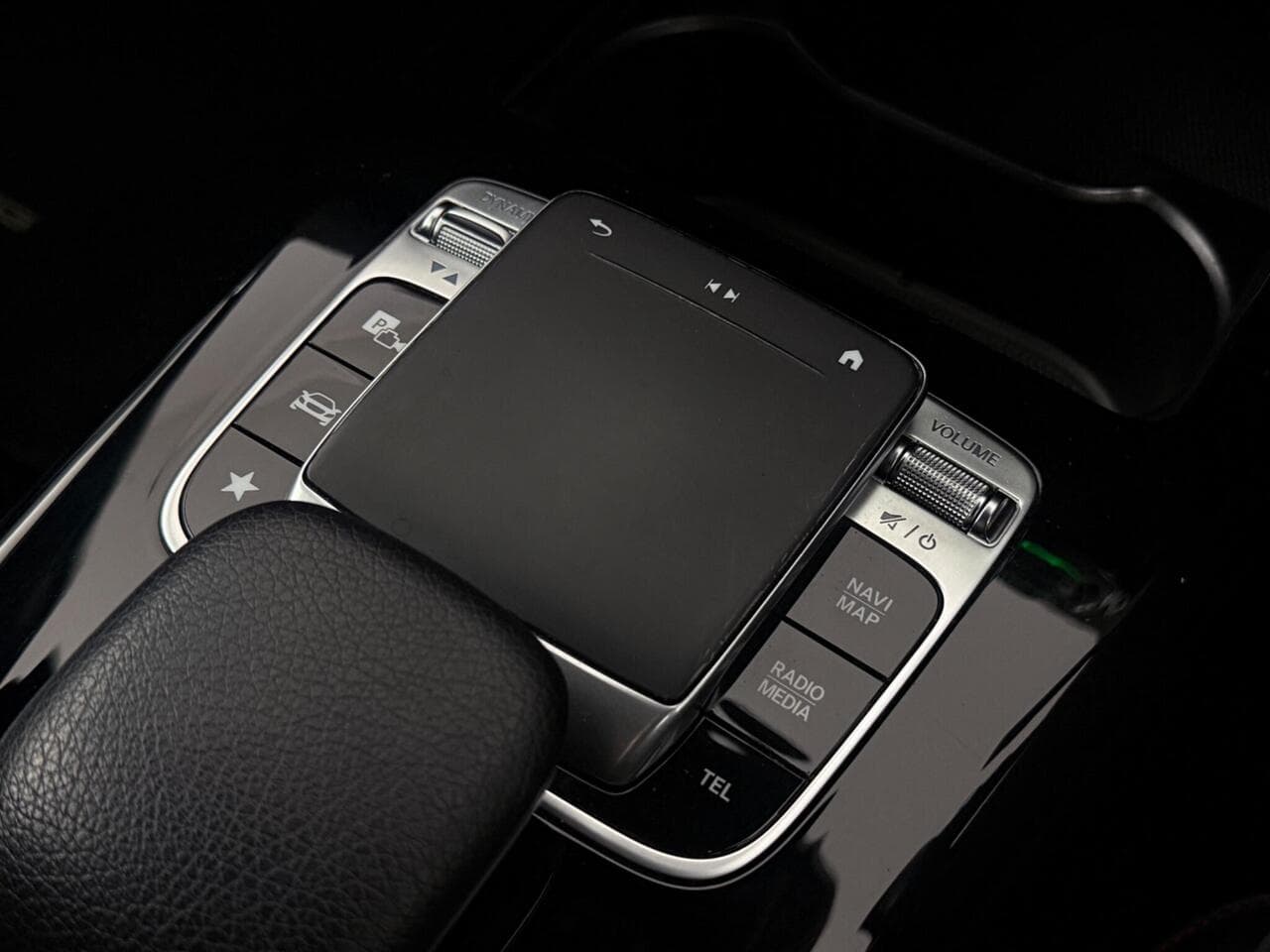 Mercedes-Benz A Class thumbnail Misc Controls