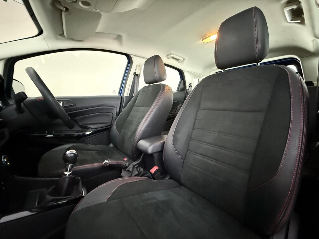 Ford EcoSport thumbnail Seat Front Passenger