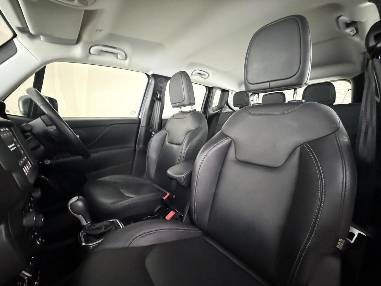 Jeep Renegade thumbnail Seat Front Passenger
