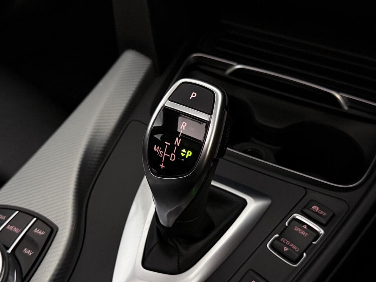 BMW 3 Series thumbnail Interior Front