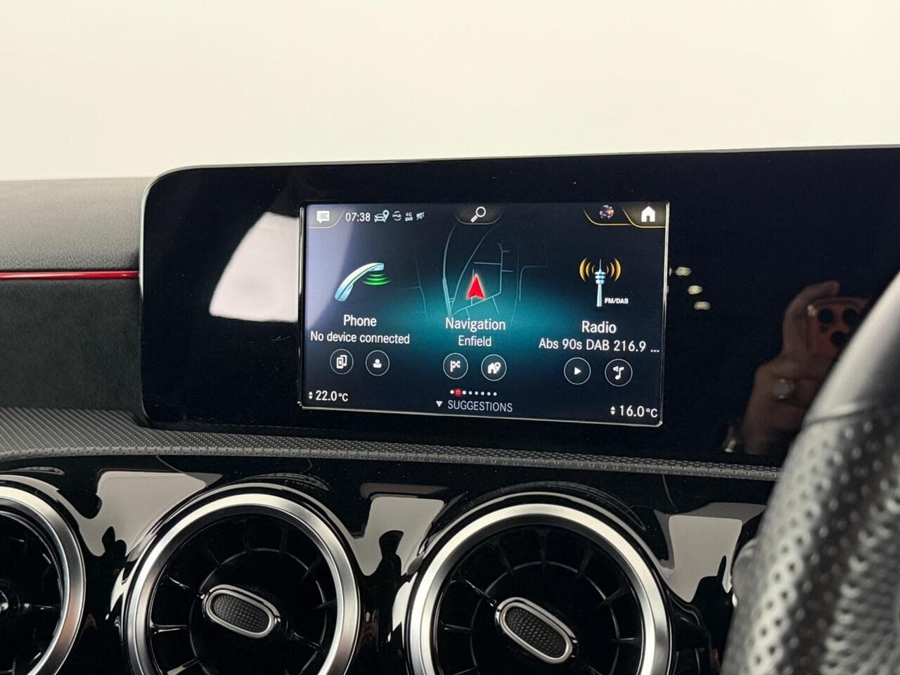Mercedes-Benz A Class thumbnail Infotainment System