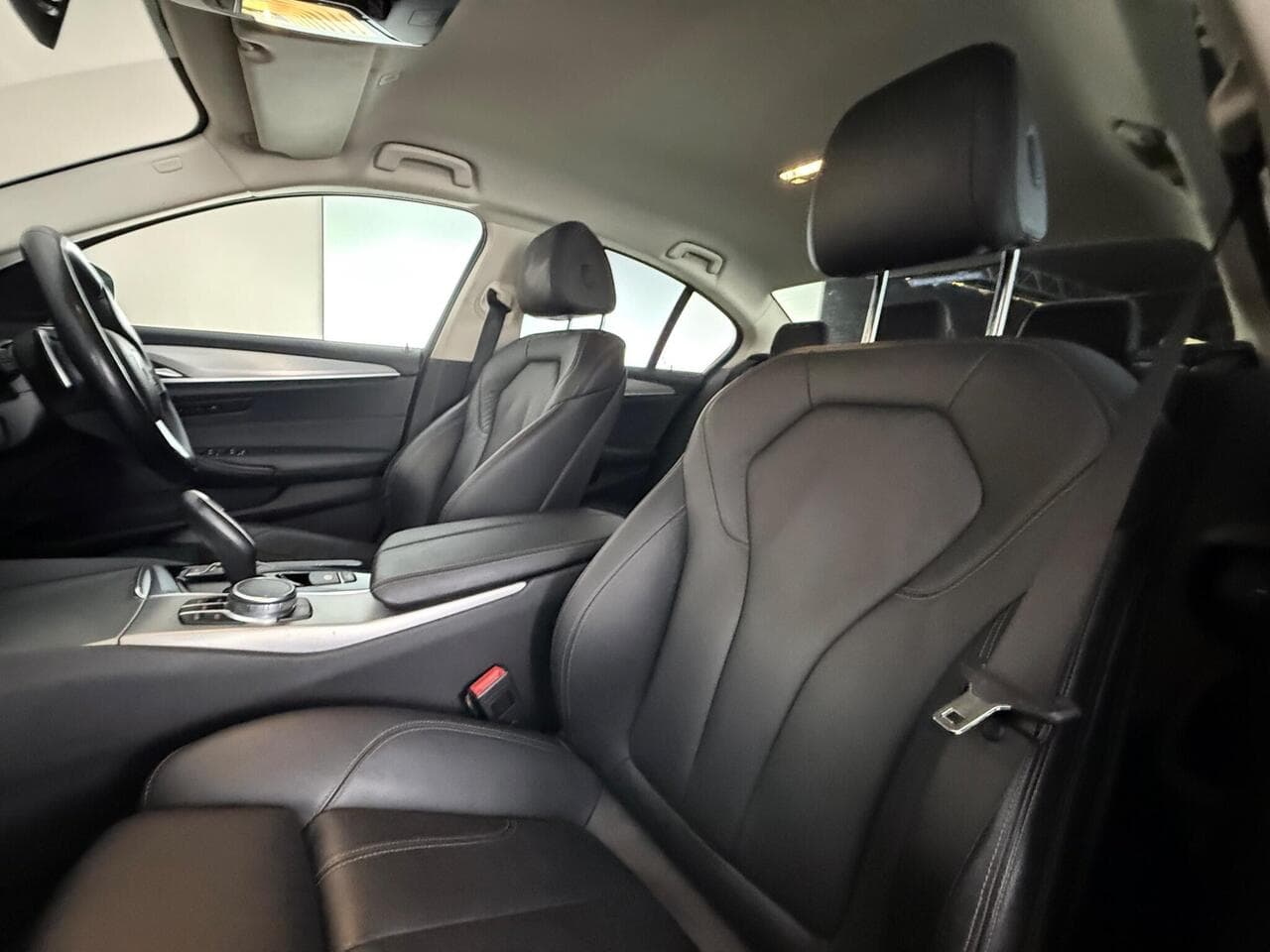BMW 5 Series thumbnail Seat Front Passenger