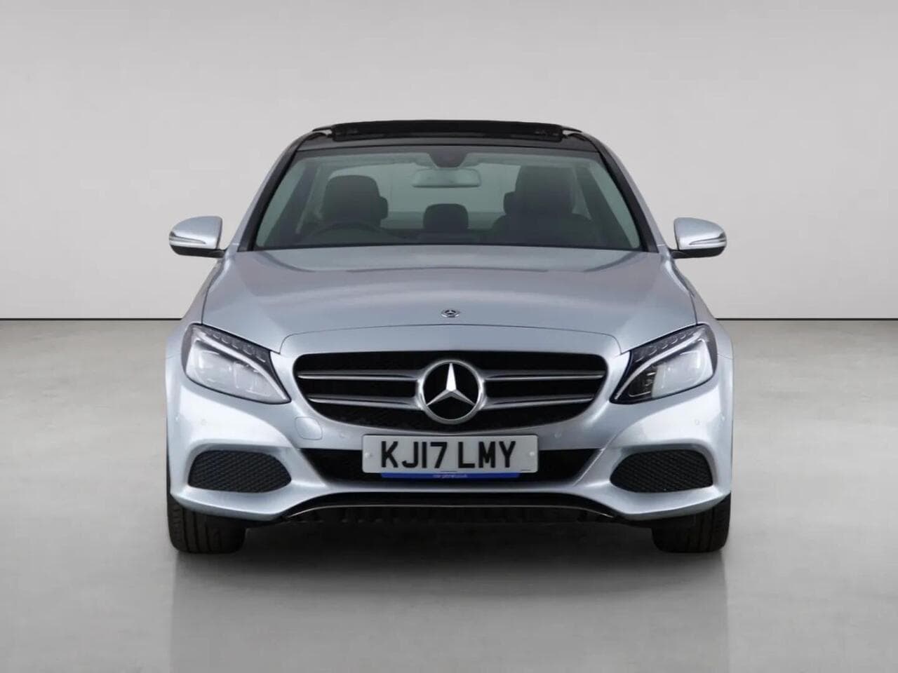 Mercedes-Benz C Class thumbnail Front