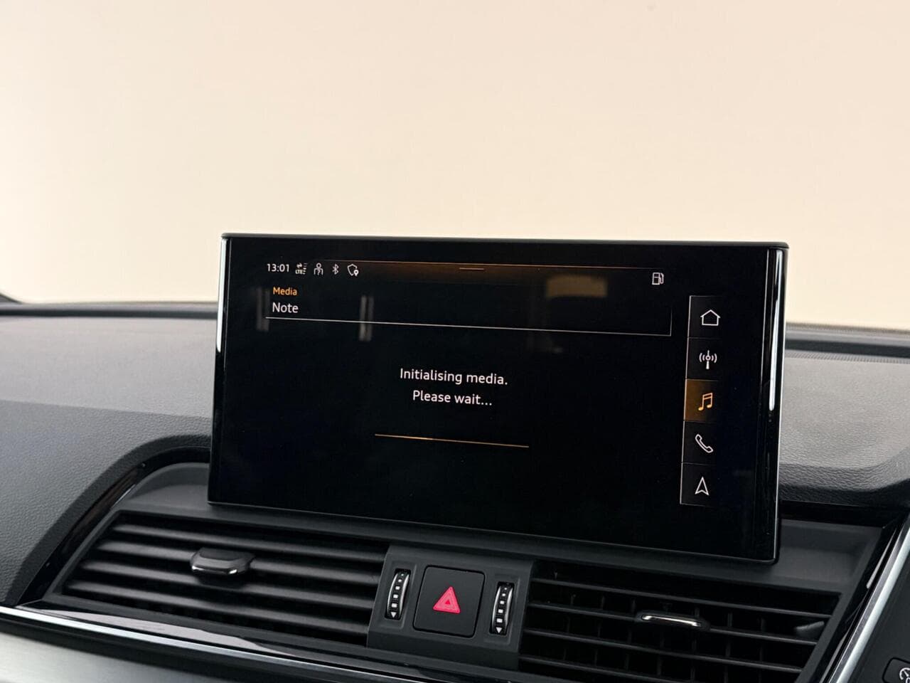 Audi Q5 thumbnail Infotainment System