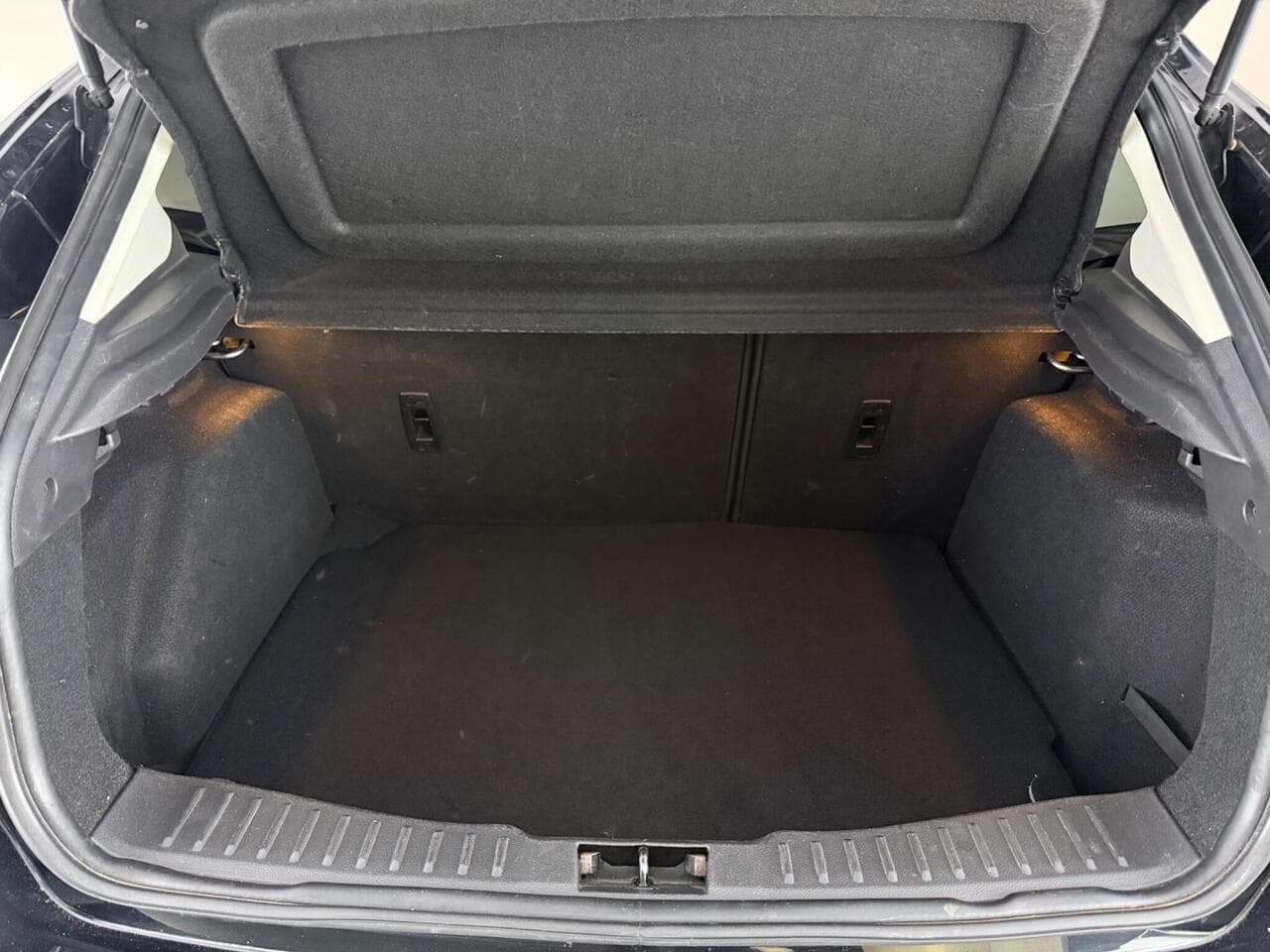 Ford Focus thumbnail Boot