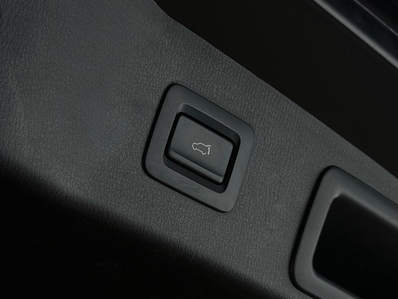 Mazda CX-5 thumbnail Misc Controls