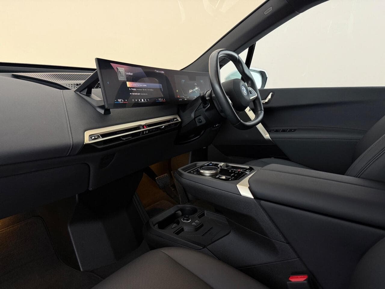 BMW iX thumbnail Interior Front