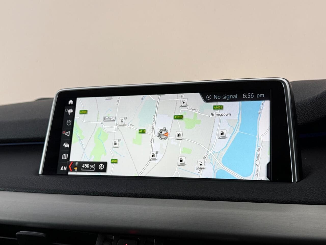 BMW X5 thumbnail Infotainment System