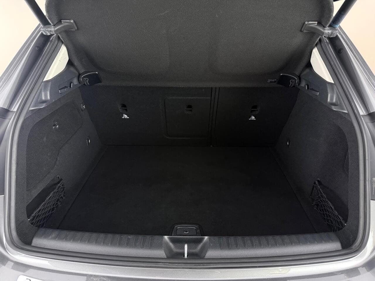 Mercedes-Benz GLA thumbnail Boot