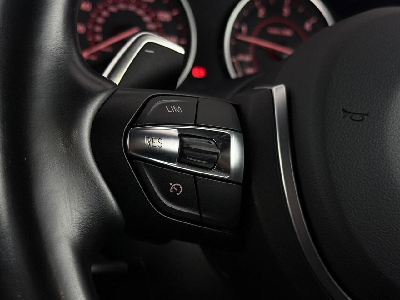 BMW 4 Series thumbnail Misc Controls