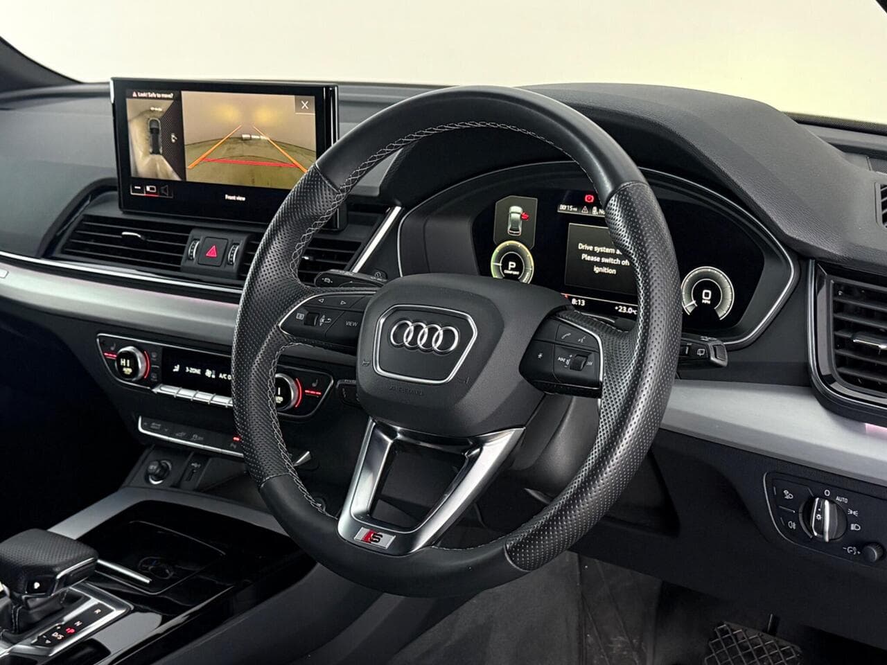 Audi Q5 thumbnail Steering Wheel