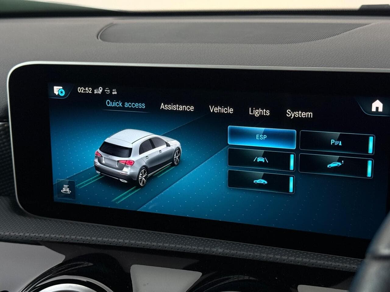 Mercedes-Benz A Class thumbnail Infotainment System