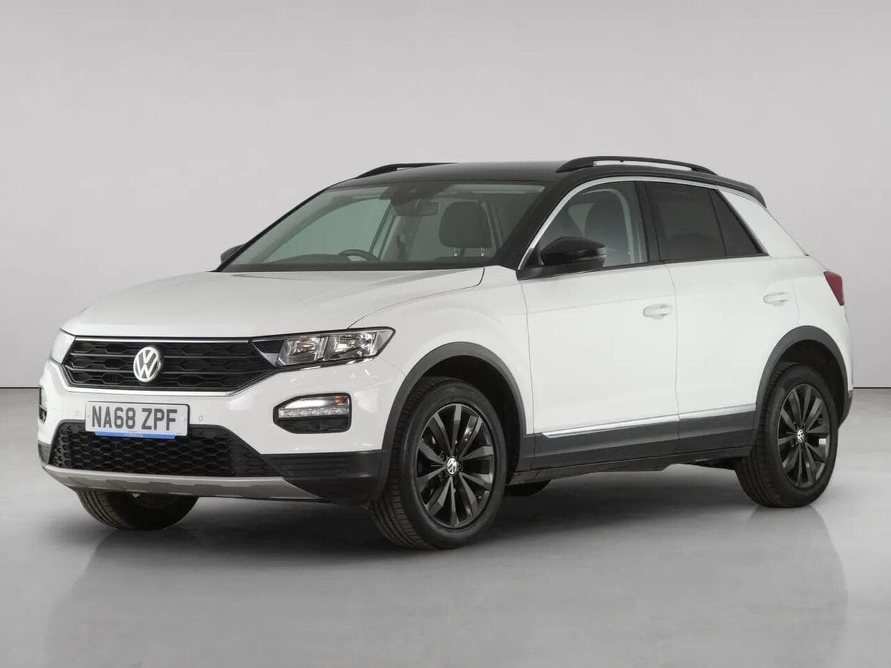 Volkswagen T-Roc thumbnail Front Left