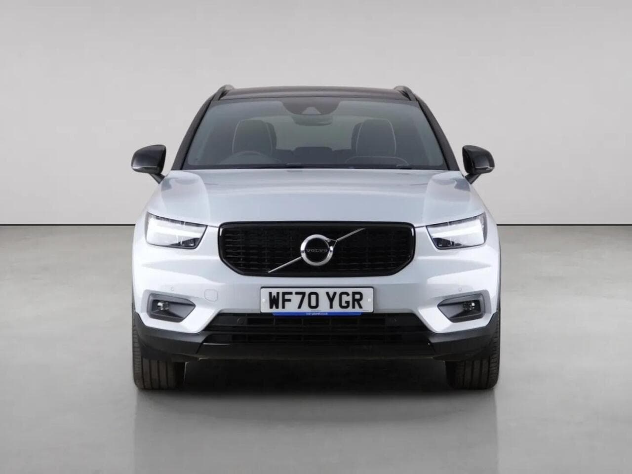 Volvo XC40 thumbnail Front