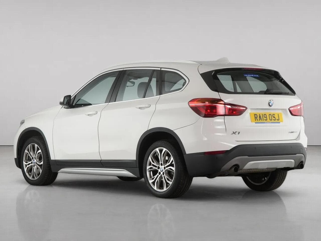 BMW X1 thumbnail Rear Left