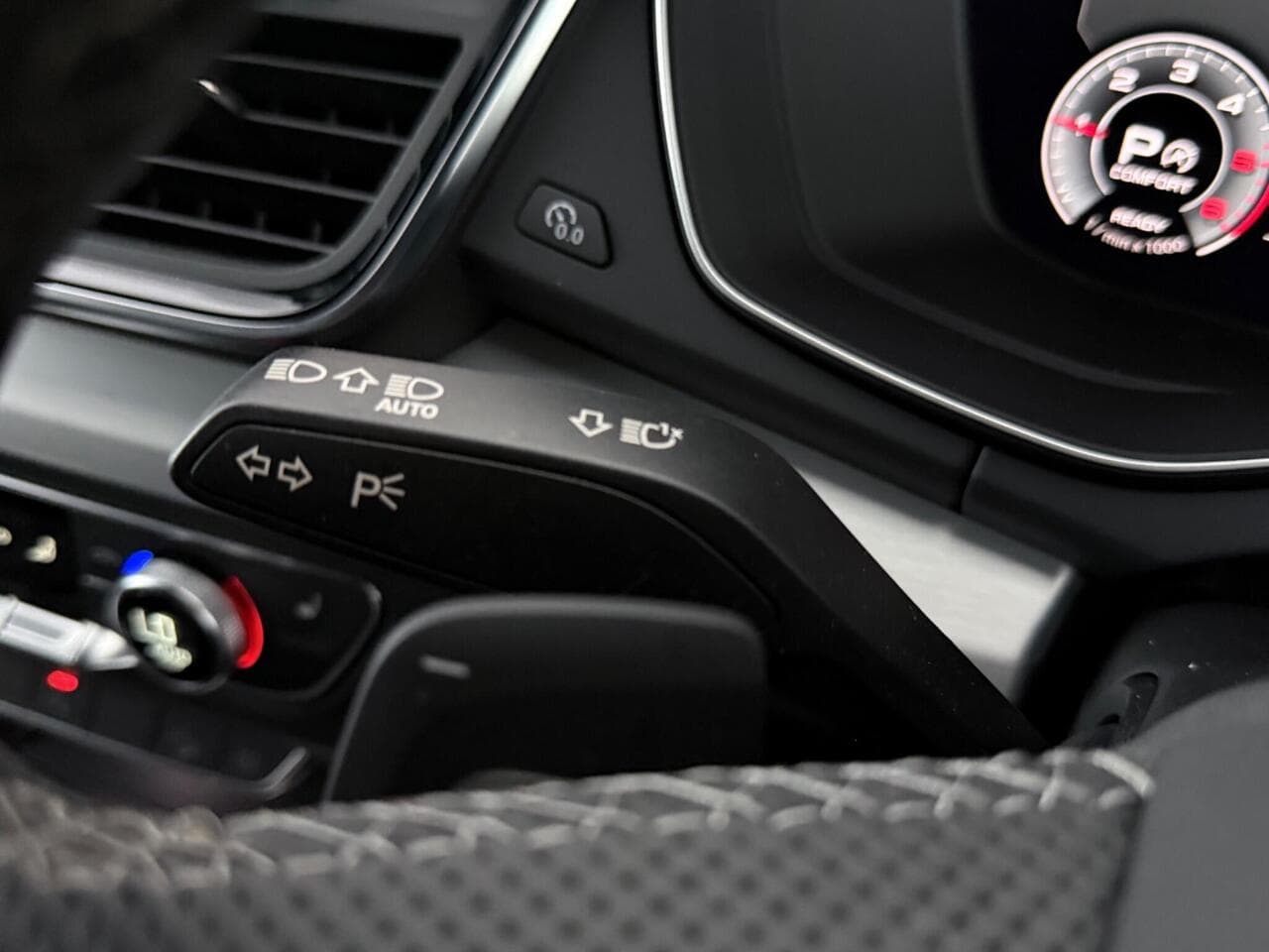 Audi Q5 thumbnail Misc Controls