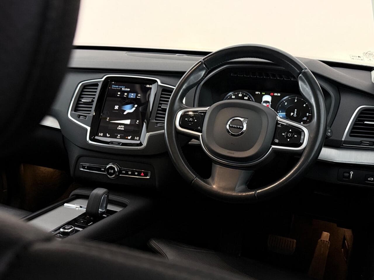 Volvo XC90 thumbnail Interior Front