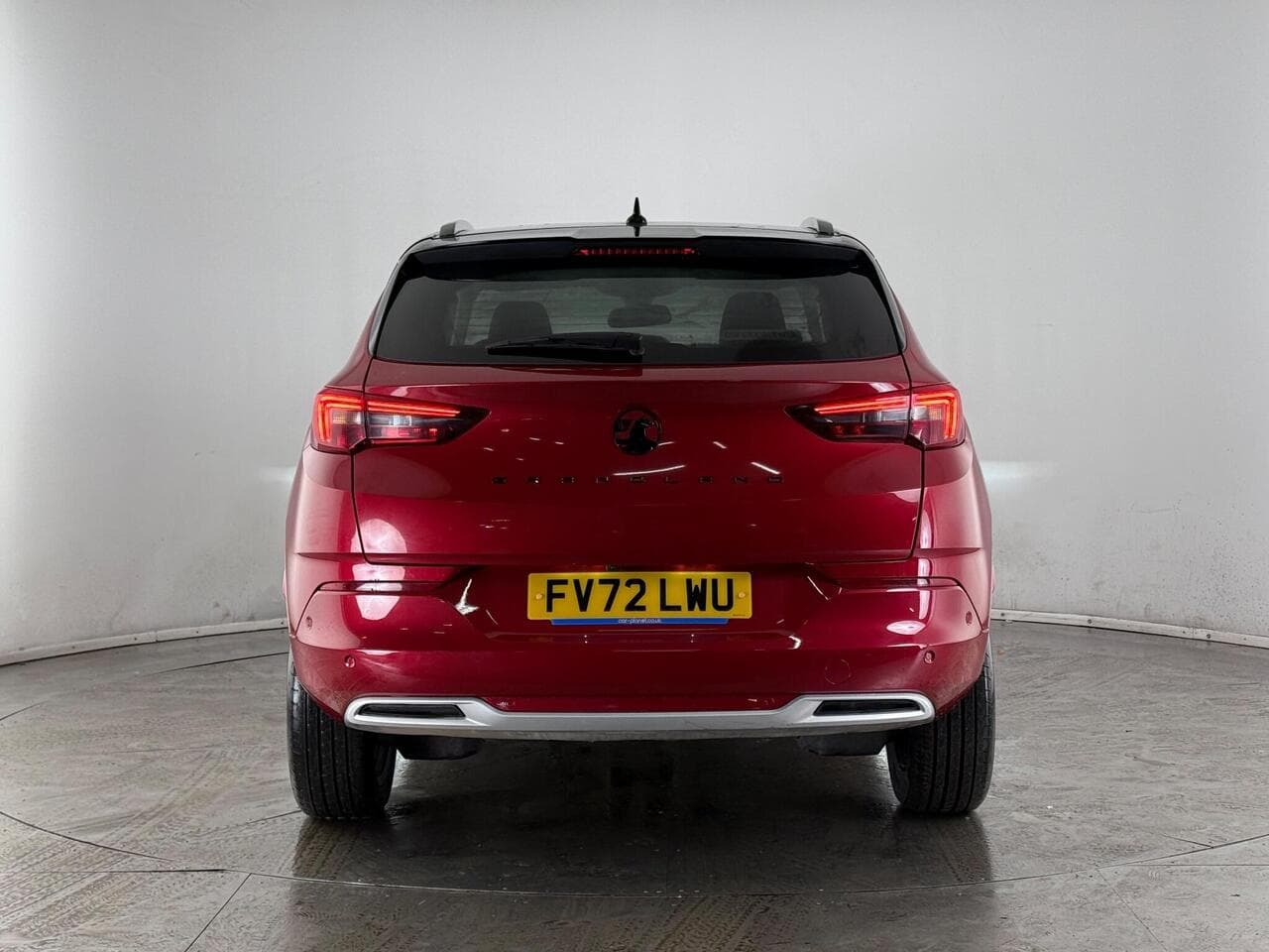 Vauxhall Grandland thumbnail Rear