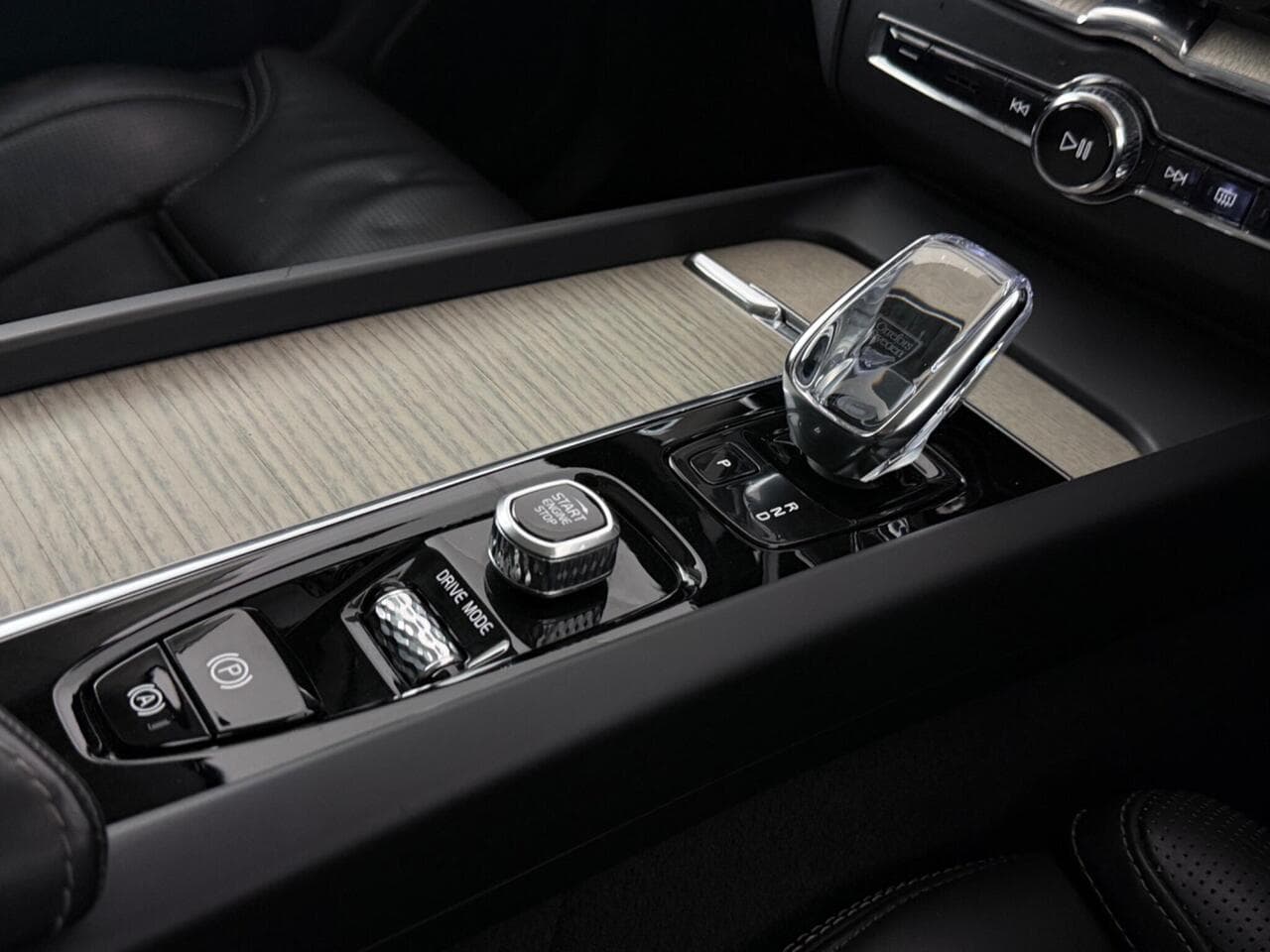 Volvo XC60 thumbnail Interior Front