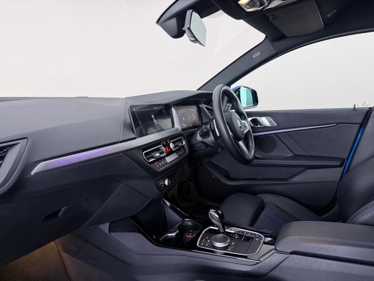 BMW 2 Series Gran Coupe thumbnail Interior Front