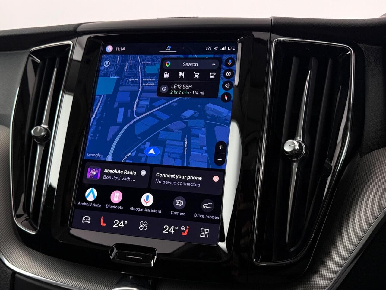 Volvo XC60 thumbnail Infotainment System