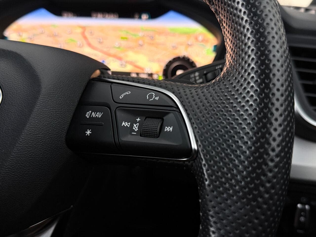 Audi Q5 thumbnail Misc Controls