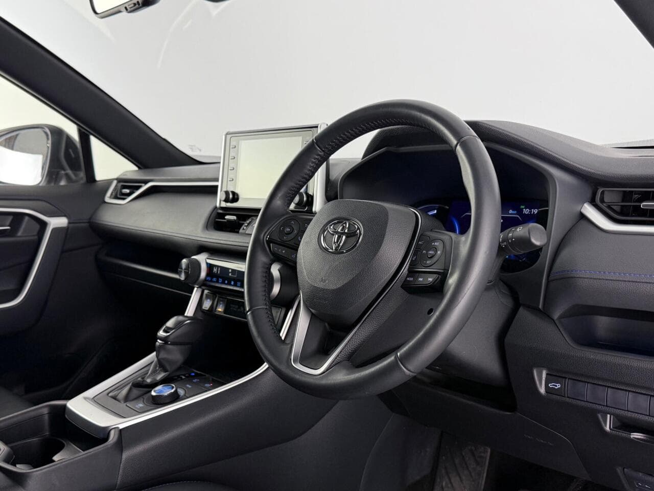 Toyota RAV4 thumbnail Interior Front