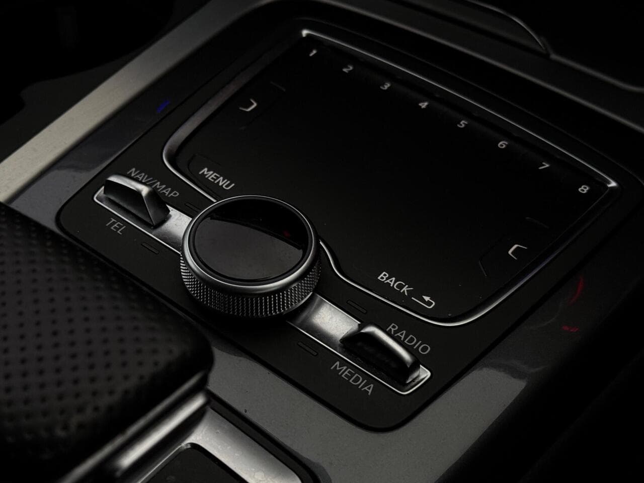 Audi Q7 thumbnail Misc Controls