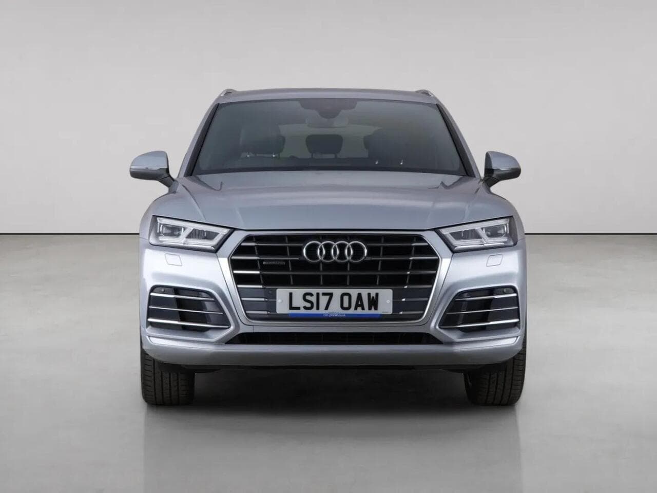 Audi Q5 thumbnail Front