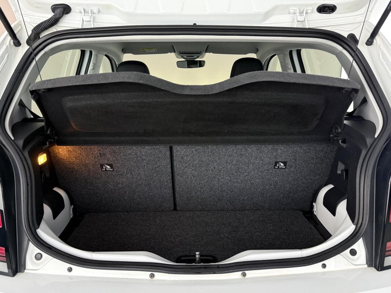 Volkswagen up! thumbnail Boot