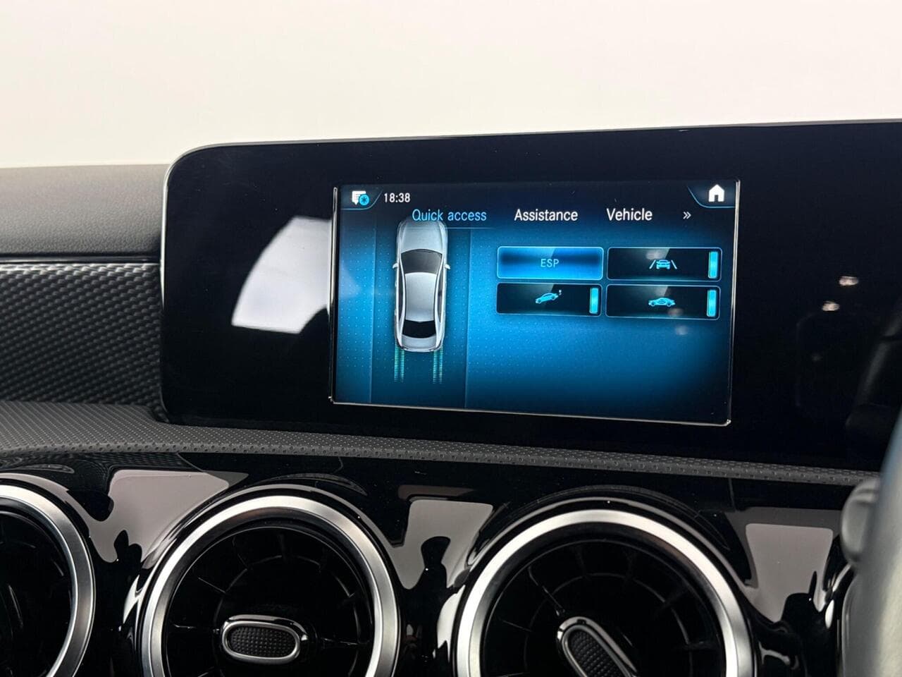 Mercedes-Benz A Class thumbnail Infotainment System