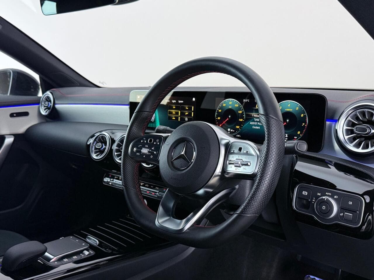 Mercedes-Benz CLA thumbnail Interior Front