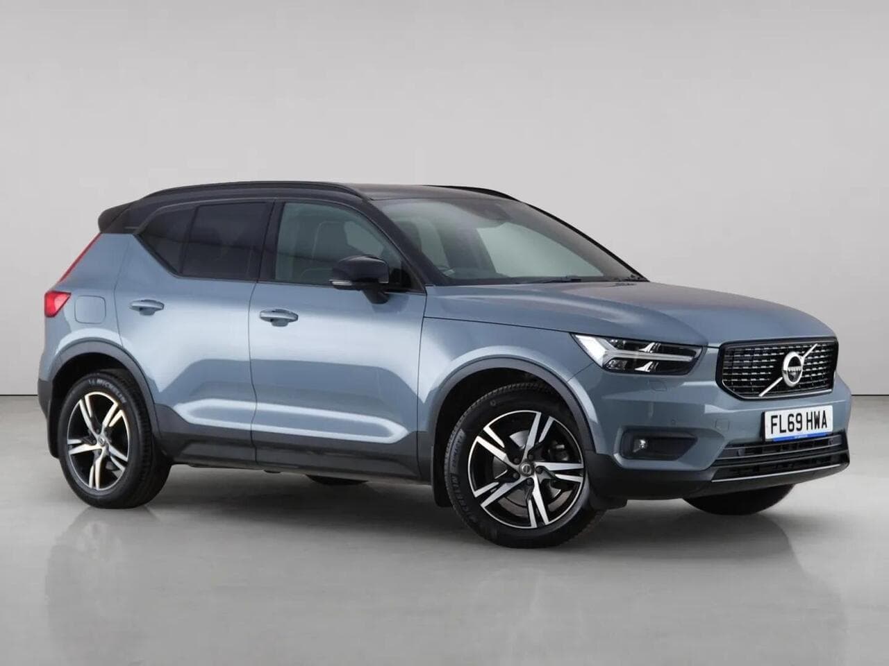 Volvo XC40 - Volvo XC40 2.0 T4 R-Design Auto AWD Euro 6 (s/s) 5dr