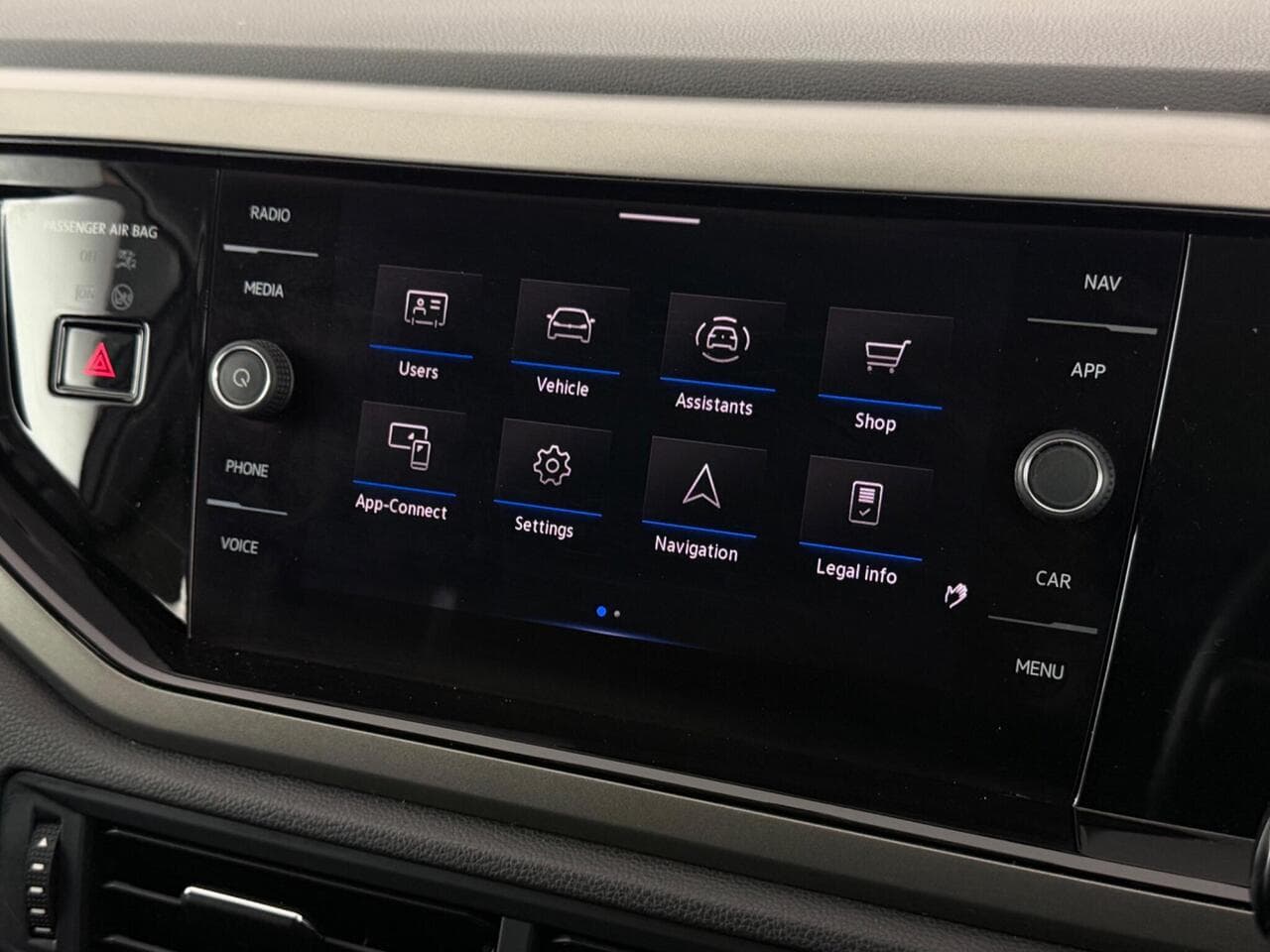 Volkswagen Polo thumbnail Infotainment System