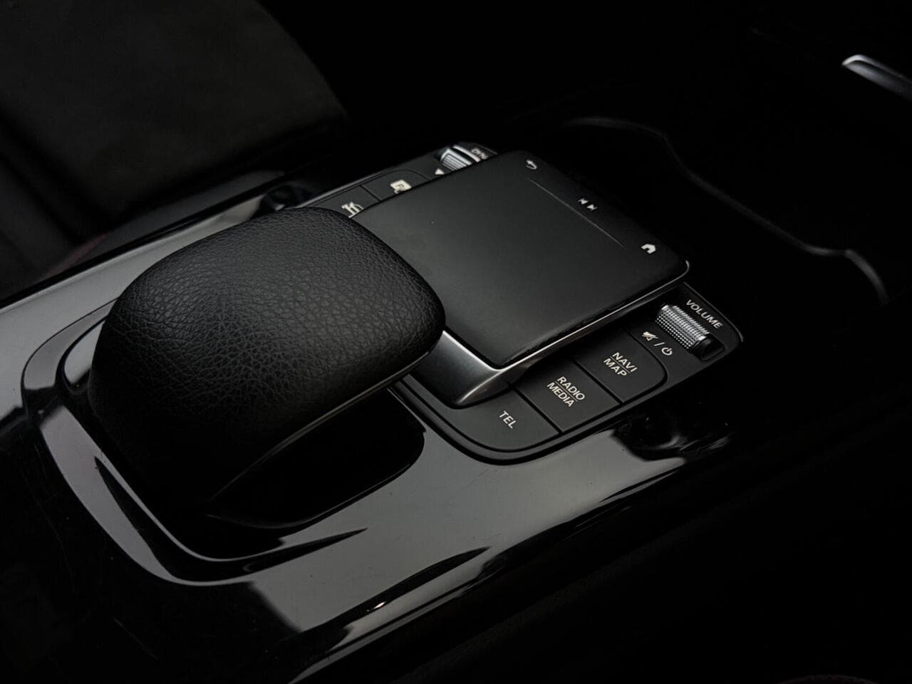 Mercedes-Benz A Class thumbnail Misc Controls