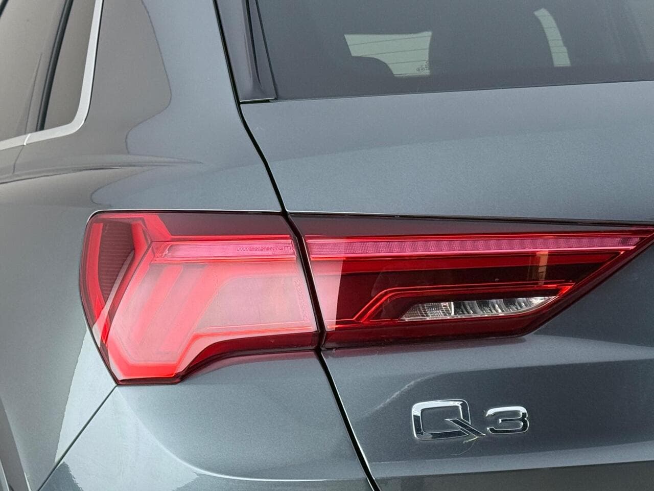Audi Q3 thumbnail Lights Rear