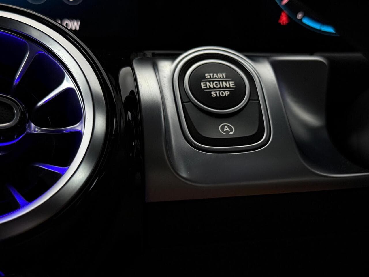 Mercedes-Benz GLB thumbnail Misc Controls