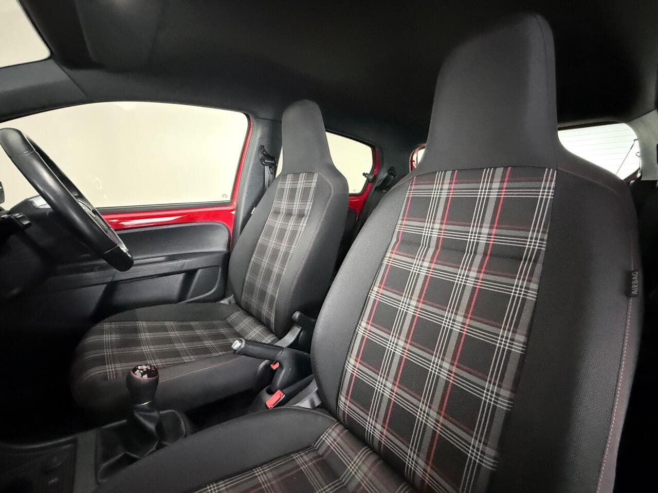 Volkswagen up! thumbnail Seat Front Passenger