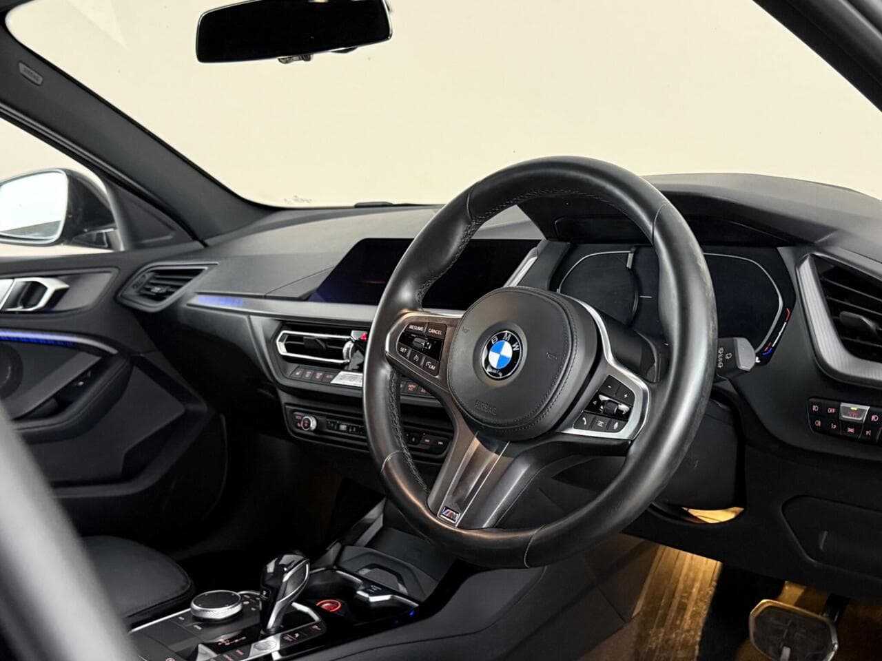 BMW 1 Series thumbnail Interior Front