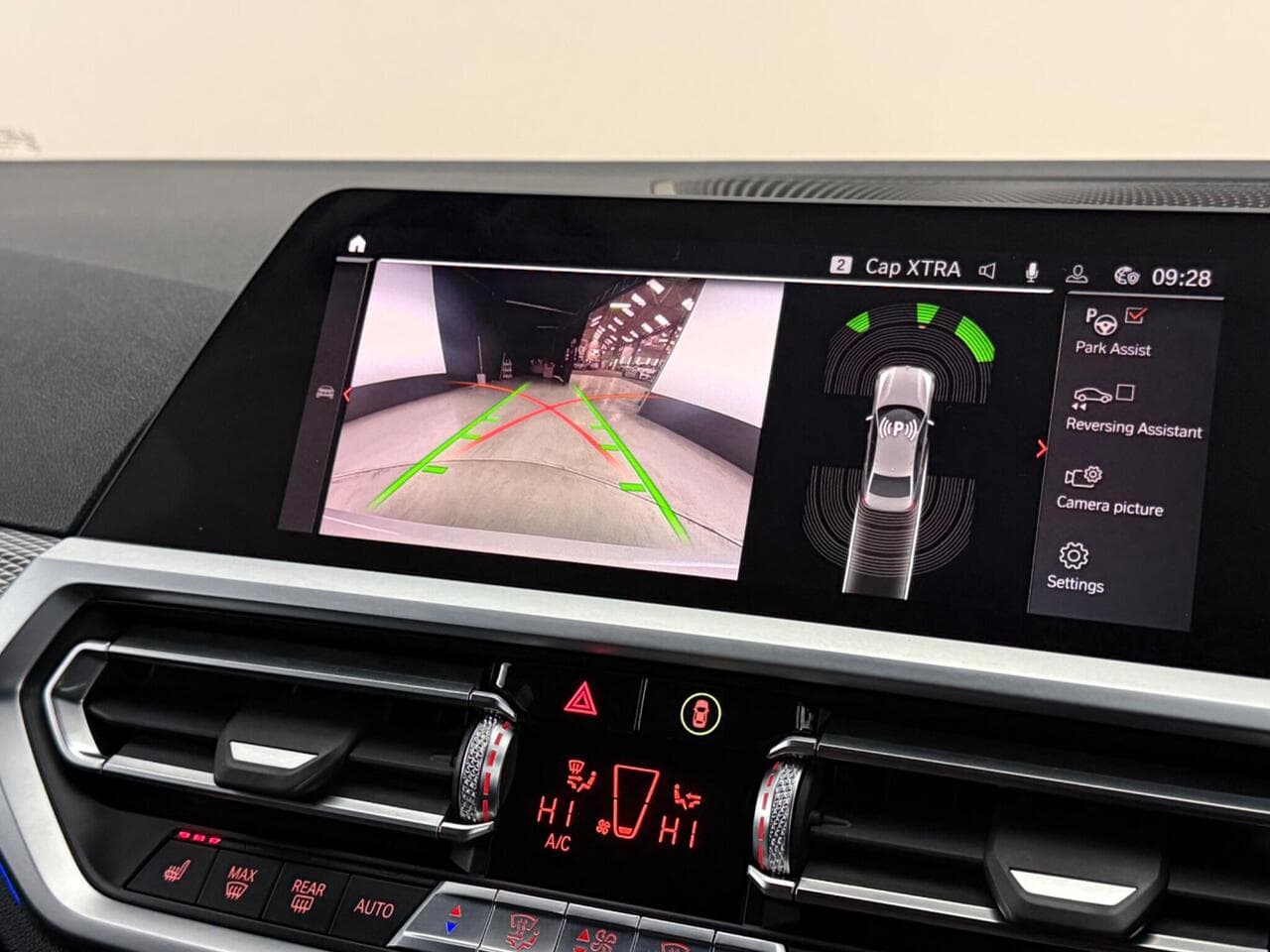 BMW 3 Series thumbnail Infotainment System