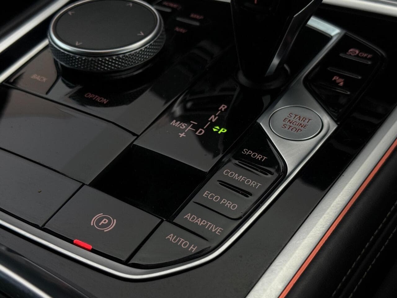 BMW 8 Series Gran Coupe thumbnail Interior Front