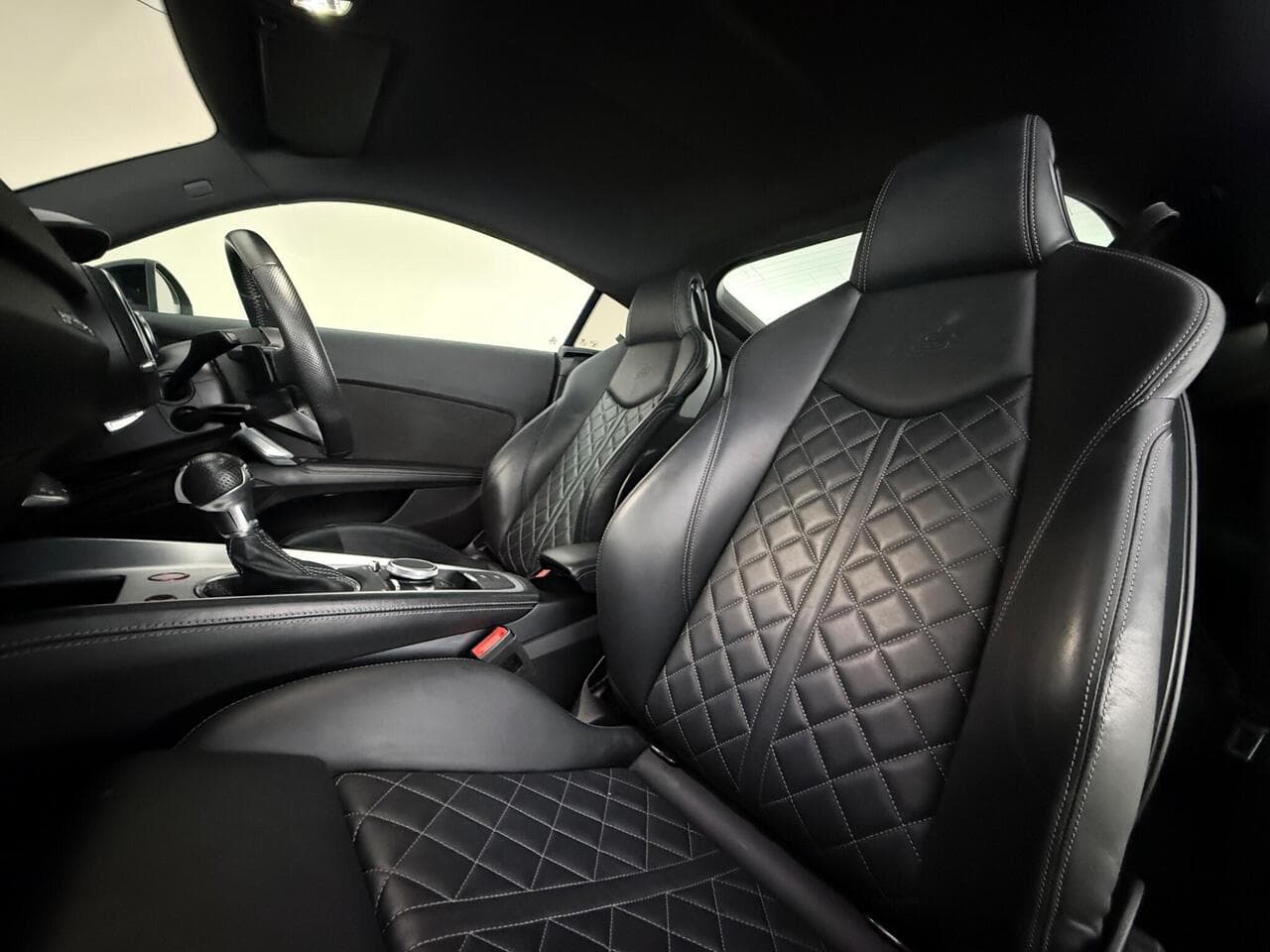 Audi TTS thumbnail Seat Front Passenger