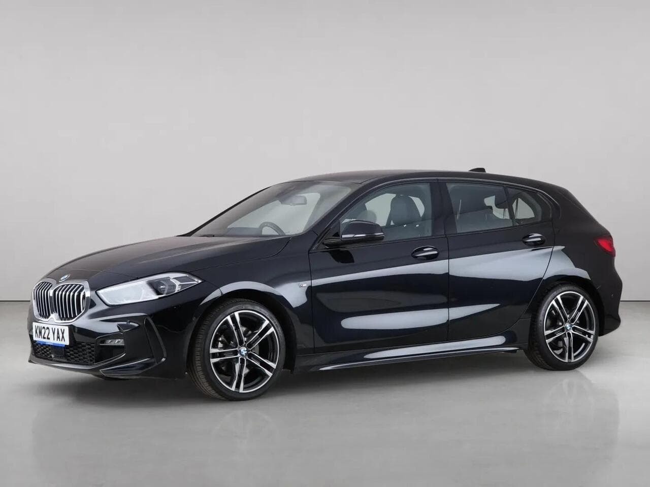 BMW 1 Series thumbnail Front Left