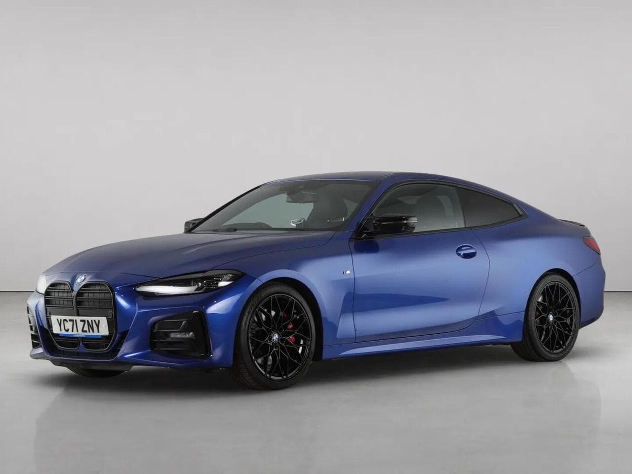 BMW 4 Series thumbnail Front Left