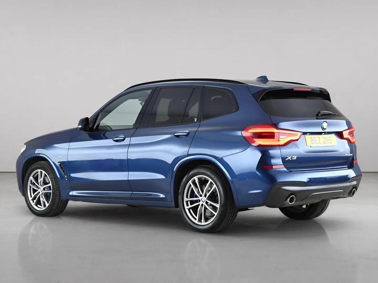 BMW X3 thumbnail Rear Left