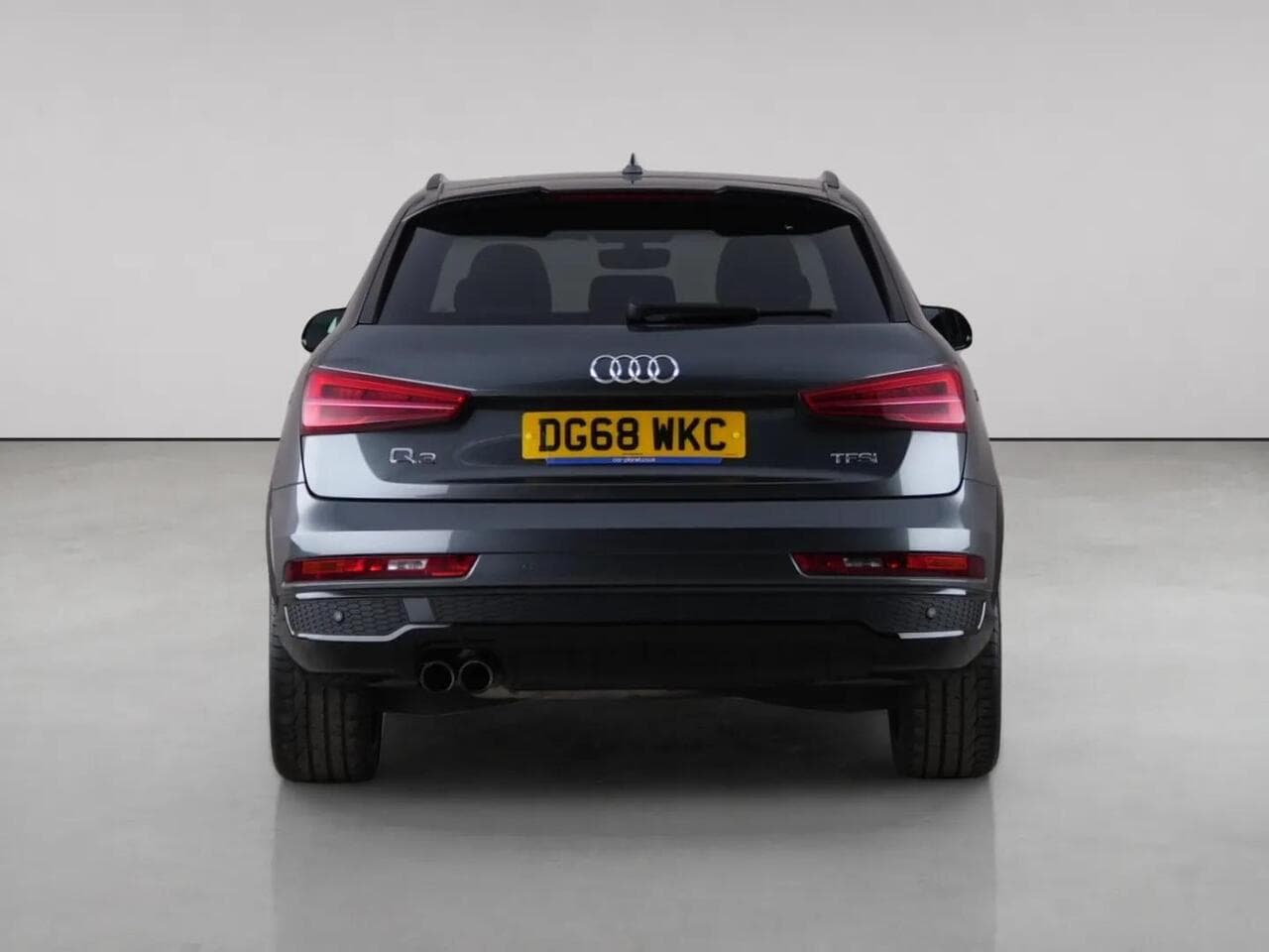 Audi Q3 thumbnail Rear