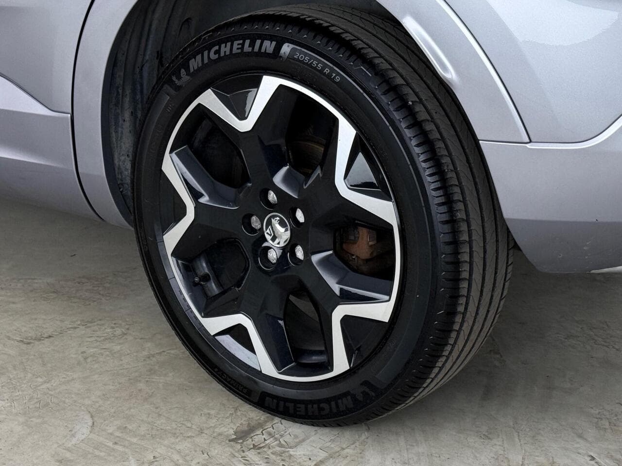 Vauxhall Grandland thumbnail Wheel