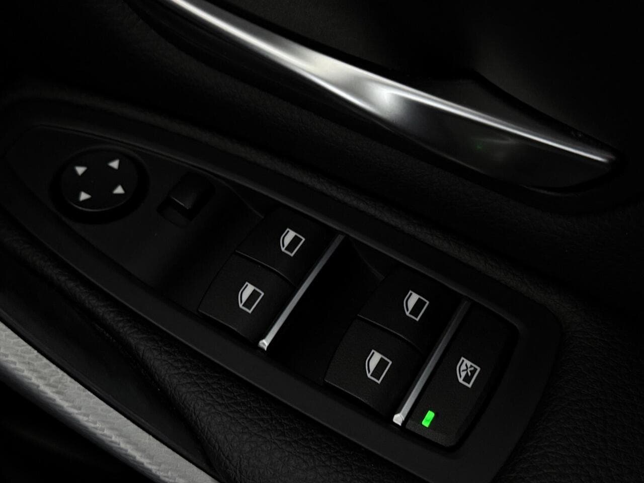 BMW 3 Series thumbnail Misc Controls