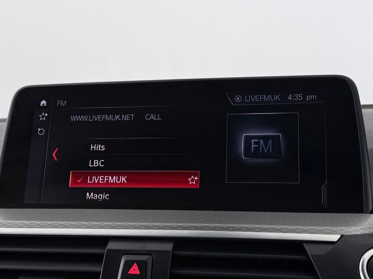 BMW X4 thumbnail Infotainment System