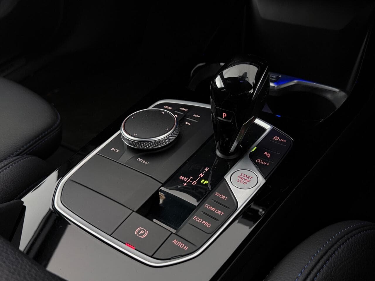 BMW 2 Series Gran Coupe thumbnail Interior Front